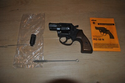 Röhm RG 59 N "Le Petit" + Patronen + Goldflimmer-Leuchtsterne