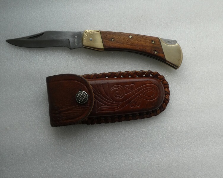 Klapp Jagdmesser mit Lederscheide Klingenlänge 10 cm Gesamtlänge 23 cm Holzgriff