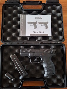 Walther P22Q 9mm PAK Schwarz, + Extra-Mag, Schreckschuss Knall Gas Signalwaffe
