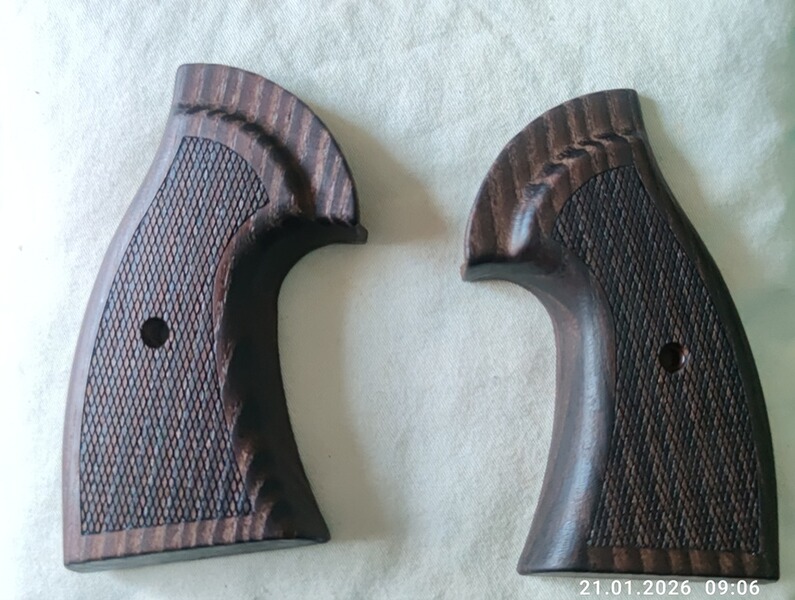 Holzgriffschalen Revolver passend für z. B. Röhm, Zoraki, Ekol