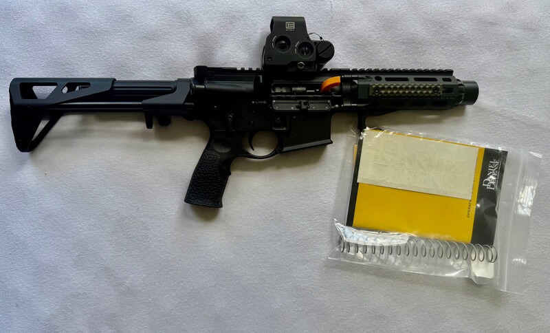 Daniel Defense DDM4 PDW SBR.300 BLK - mit EOTech Green