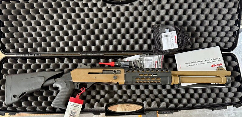 Benelli M4 Super 90 T-Pro - FDE Cerakote, Teleskopschaft,