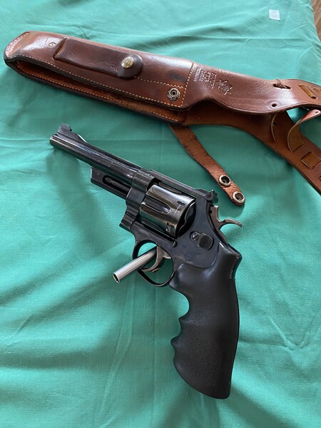 Revolver - gebraucht & neu - Waffen - Auctronia.de